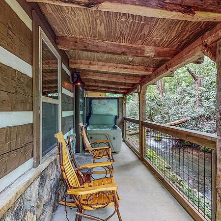 Villa Up The Creek Gatlinburg Esterno foto